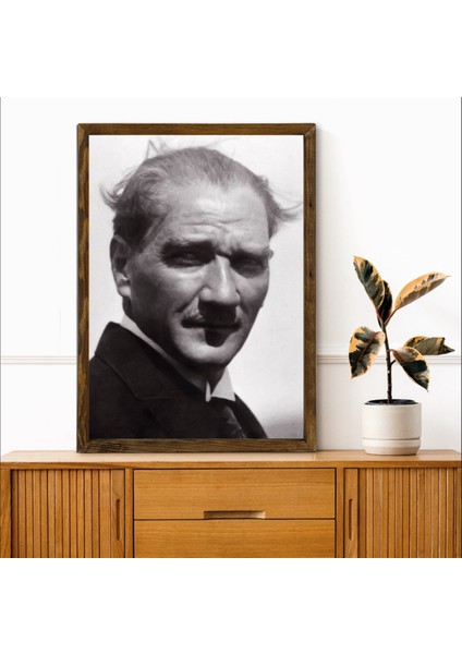 Masif Çerçeveli Ata Resim Baskılı Tablo 15