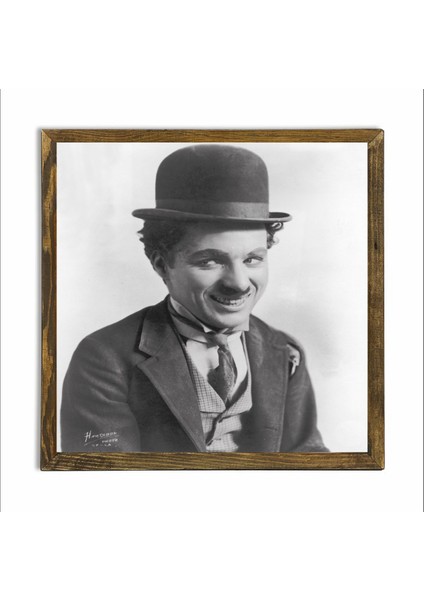 Masif Çerçeveli Charlie Chaplin Resmi Baskılı Tablo
