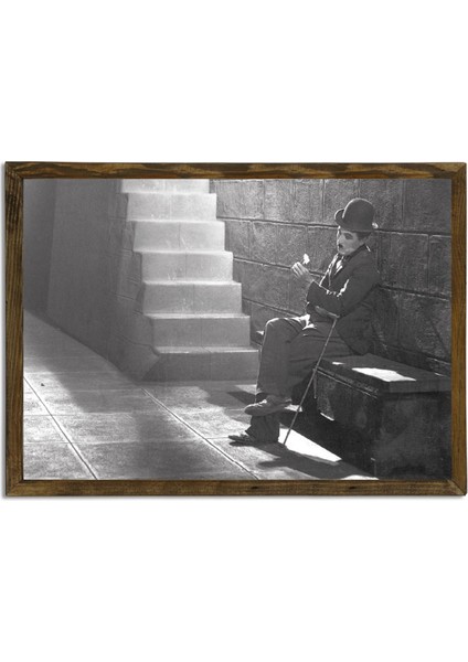 Masif Çerçeveli Charlie Chaplin Resmi Baskılı Tablo