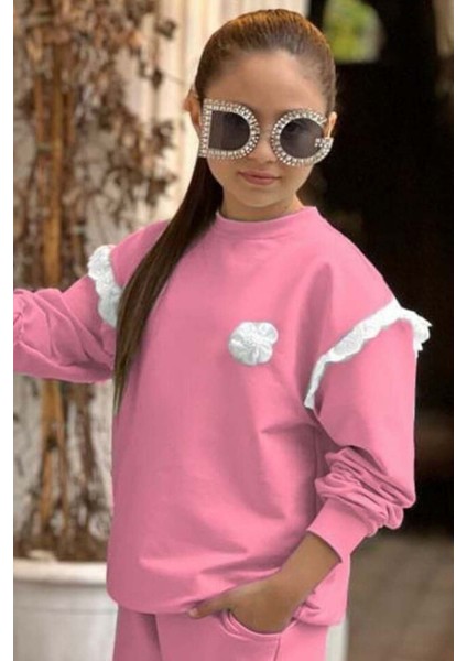 Kız Çocuk Omzu ve Önü Güpür Detaylı Pembe Eşofman Takım
