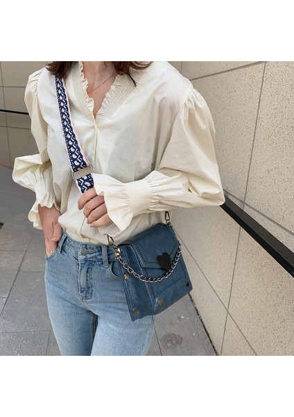 Küçük Çanta Kadın 2024 Yeni Gelgit Kore Yüzlerce Doku Crossbody Çanta Geniş Omuz Askısı Moda Omuz Küçük Kare Çanta (Yurt Dışından) fırsatları