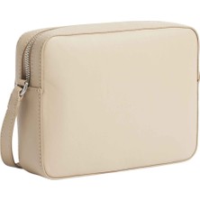 Calvin Klein Açık Gri Kadın 20,5X16X5 cm Omuz Çantası K60K611083PFA