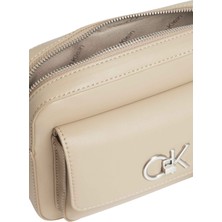 Calvin Klein Açık Gri Kadın 20,5X16X5 cm Omuz Çantası K60K611083PFA
