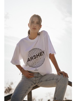 Parshey Dünya Desenli Beyaz Oversize T-Shirt