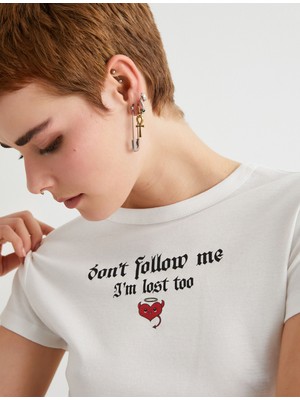 Koton Baskılı Crop Tişört Baskılı Kısa Kollu Bisiklet Yaka Pamuklu Slim Fit