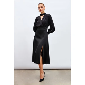 Yırtmaçlı Saten Etek - Siyah