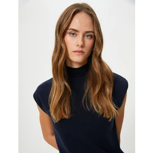 Balıkçı Yaka Triko Üst Kolsuz