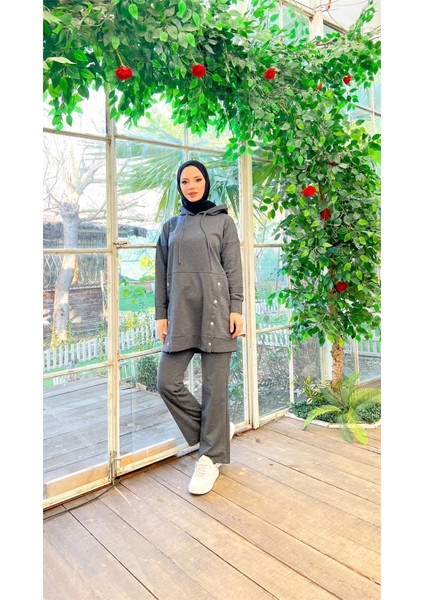 Kapşonlu Çıtçıt Detaylı Kısa Sweat Pantolon İkili Tesettür Eşofman Takımı - 03079 - Antrasit