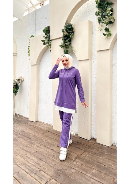 Yazı Baskılı Garni Detaylı Kapşonlu Kısa Sweat Pantolon İkili Tesettür Eşofman Takımı - 03080 - Koyu Lila fırsatları
