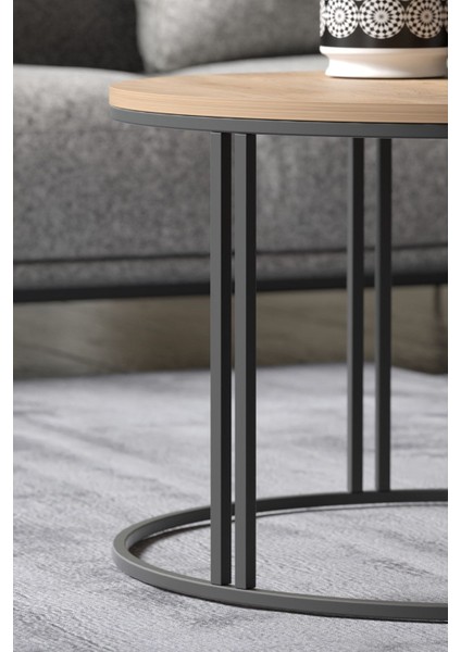 Orta Sehpa – Ceviz-Siyah Suntalam Üst, Metal Ayak, 70 cm Çap, 50 cm Yükseklik, Minimalist Salon Dekoru modelleri