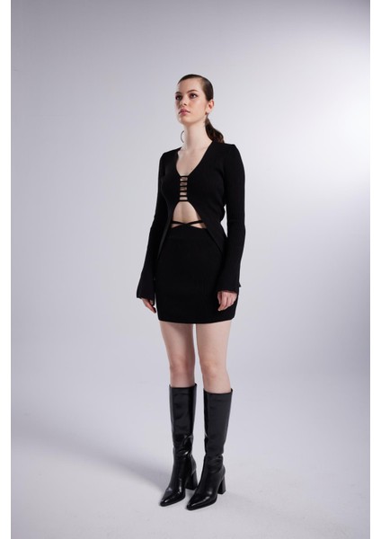 Beli Bağlama Detaylı Fels Triko Mini Etek Siyah fırsatları