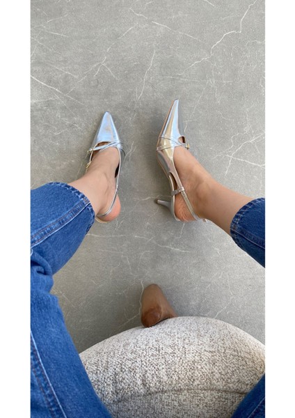 Kadın Postina Tokalı Kısa Topuklu Ayakkabı - Gümüş