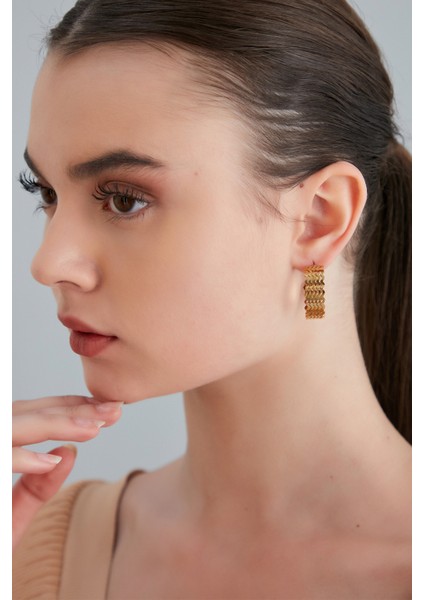 Kadın Charme Celeste Model Çelik Altın Kaplama Dalgalı 5 Çubuk Desen Günlük Stil Kombin Halka Küpe