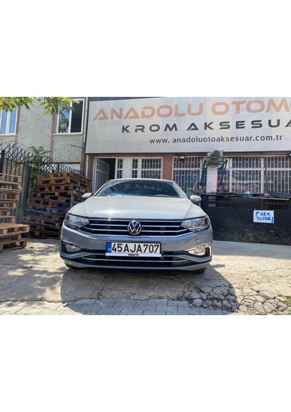 Volkswagen Passat B8,5 Krom Sis Farı Çerçevesi 2 Parça 2019 Üzeri