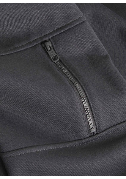 Kapüşon Yaka Koyu Gri Erkek Sweatshırt J30J324619PSM modelleri