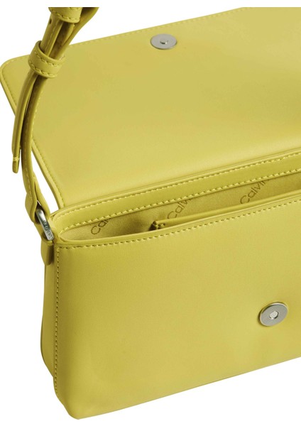 Sarı Kadın 26,5X14X6 cm Omuz Çantası K60K611364ZAV modelleri