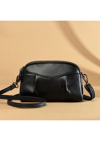 Kadınların Bir Omuz Çantası Için Gerçek Dert Çantasını Kaplıyor. (Yurt Dışından)