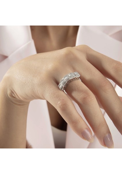 0.55 Ct G Sı 4.27 gr 14 K Jwd Baget Beştaş Yüzük modelleri