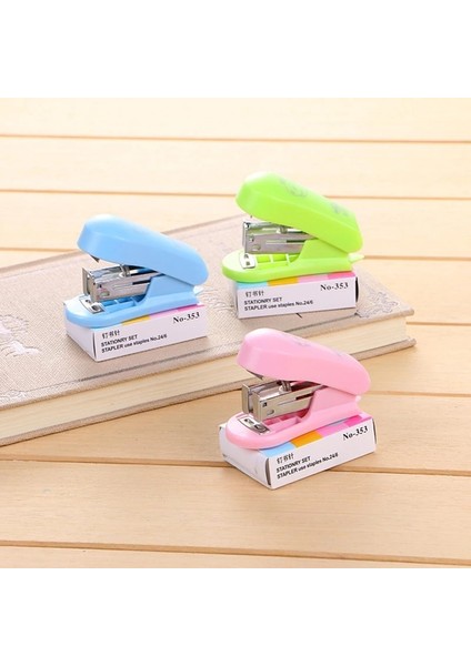 Yeşil Stil Mini Taşınabilir Zımba Kiti, Zımba Sökücü ile Ofis Masaüstü Zımbasını Kullanır Yaprak Kapasitesi (Yurt Dışından) modelleri