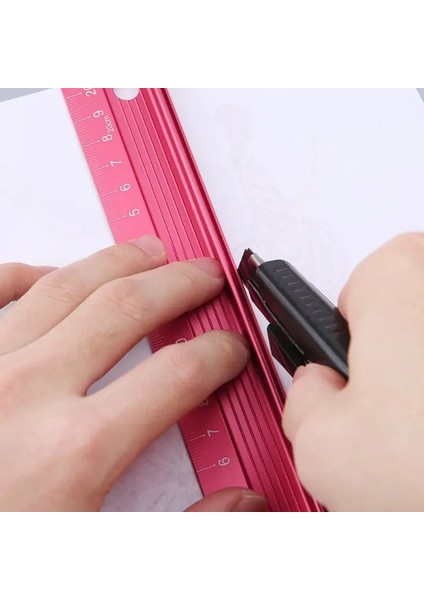 Kırmızı 45CM Tarzı Profesyonel Alüminyum Alaşımlı Düz ​​cetvel Koruyucu Ölçek Ölçme Mühendisleri Çizim Aracı cm (Yurt Dışından) fiyatları