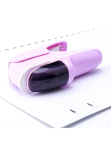 Pembe Tarzı Hiçbir Zımba Çivi Ücretsiz Zımba Mini Sevimli Kağıt Kitap Ciltleme Zımbalama Makinesi Zımbasız Zımba Kırtasiye Ofis Malzemeleri (Yurt Dışından) fırsatları