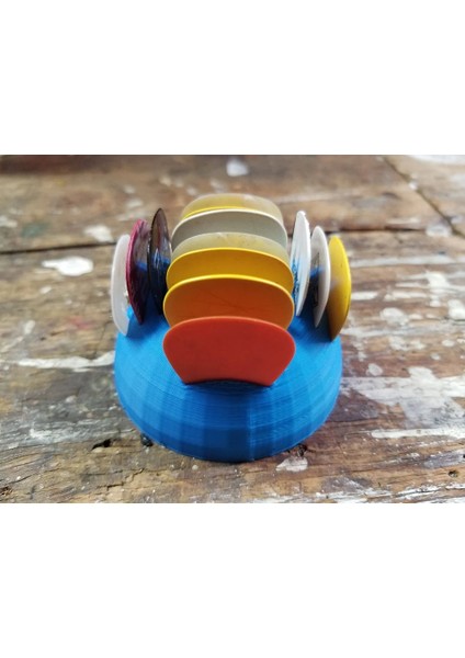 Oval Tasarımlı 15 Bölmeli Gitar Penası Standı