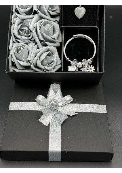 Kutu Içerisinde Doğaltaş Kolye ve Paslanmaz Çelik Charmlı Pandora Bileklik fırsatları