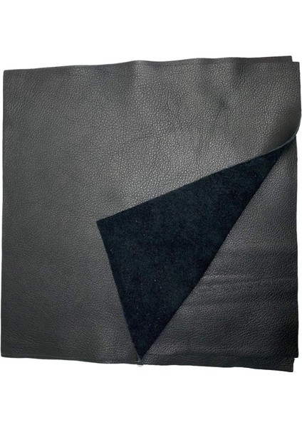 A4 Boyutunda Hakiki Deri Kareler Kalınlığı 1.1-1.3 mm Şık Tasarım ve Kullanım Kolaylığı