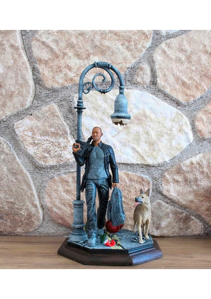 Ben Efsaneyim Figür I Am Legend Figür Will Smith Dekoratif Obje 25 cm Büyük Boy