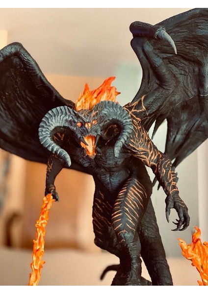 Balrog Yüce Iblis Boyalı Figür 30 cm Yüzüklerin Efendisi Lotr (Dev Boy)