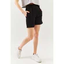 Butikgiz Siyah Rahat %100 Pamuklu Penye Beli  Lastikli Bel Cepli Kısa Trendy  Kadın Şort