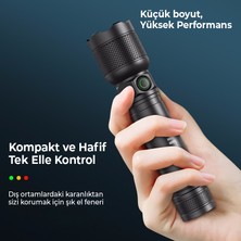 Philips SFL2188/93 450 Lümen 200 Metre Menzilli IP55 Suya Dayanıklı 2200MAH Type-C Şarj Edilebilir LED El Feneri Siyah