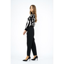 On Fashion 23374-23K Dik Yaka Omuzu Açık Zebra Kazak