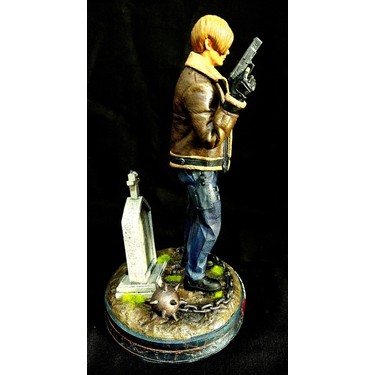 Turansoy Craft Resident Evil 4 Leon Figür Resident Evil 4 Fiyatı