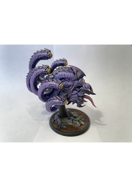 Beholder Boyalı Figür 20 cm