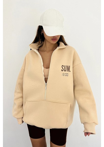 Sun Victoria Dik Yaka Fermualı Oversize 3 Iplik Içi Şardonlu Baskılı Sweatshirt