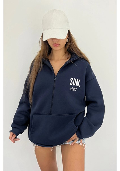 Sun Victoria Dik Yaka Fermualı Oversize 3 Iplik Içi Şardonlu Baskılı Sweatshirt