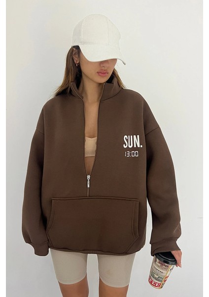 Sun Victoria Dik Yaka Fermualı Oversize 3 Iplik Içi Şardonlu Baskılı Sweatshirt