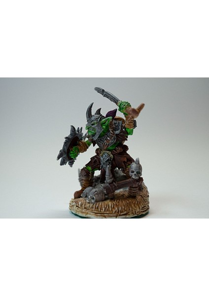 Legend Of Keepers Goblin Boyalı Figür 17 cm