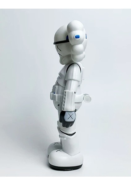 Kaws Stormtrooper Figür Kaws Boyalı Figür Kaws Starwars Figür Büyük Boy 20CM