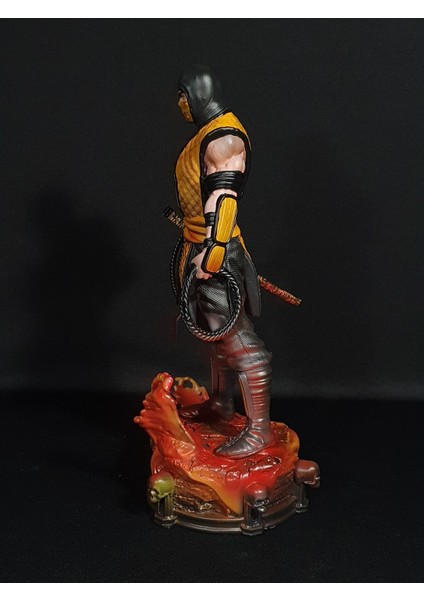 Mortal Kombat Scorpion Figür Mortal Kombat Scorpion Obje Büyük Boy 25CM fiyatları