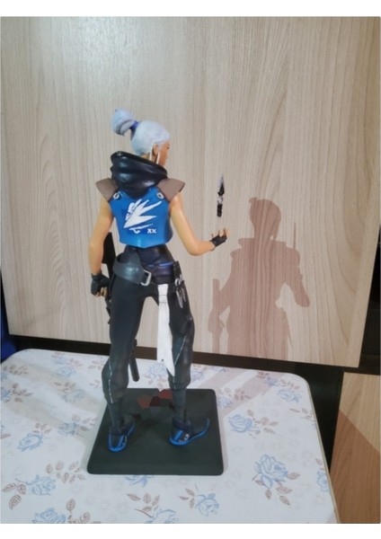Valrant Jett Boyalı Figür 22 cm (Büyük Boy)