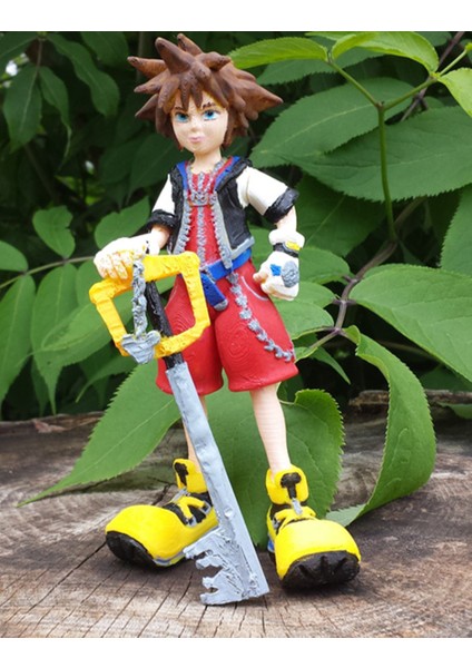 Kingdom Hearts Sora Boyalı Figür 13CM