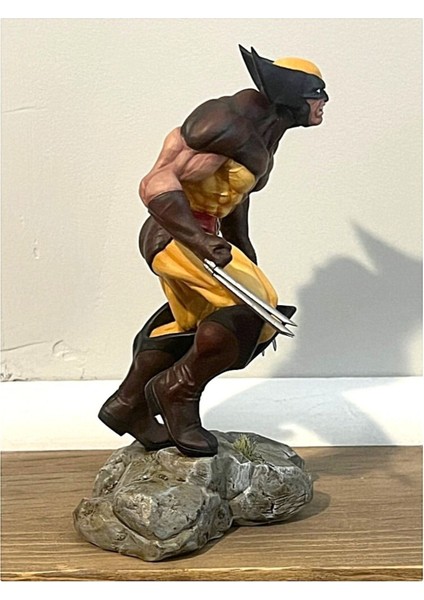 Öfkeli Wolverine Boyalı Figür 26 cm (Dev Boy) modelleri