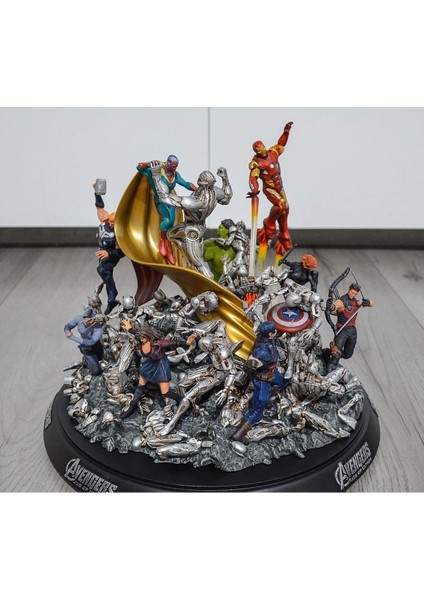 Yenilmezler Marvel Avengers Ultron Çağı Boyalı Figür 40 cm (Mega Boy)
