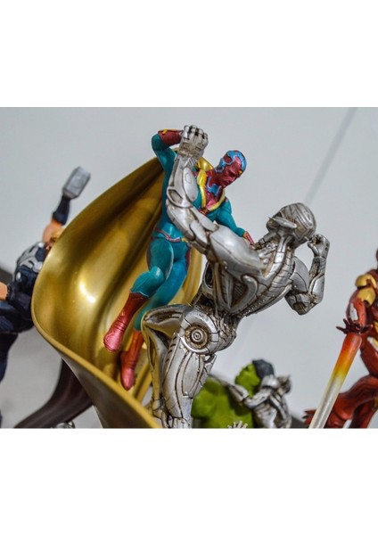 Yenilmezler Marvel Avengers Ultron Çağı Boyalı Figür 40 cm (Mega Boy)