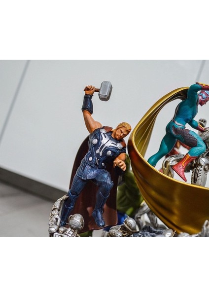 Yenilmezler Marvel Avengers Ultron Çağı Boyalı Figür 40 cm (Mega Boy)