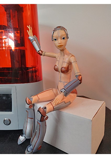 Robot Kadın Robotica Boyalı Figür 22 cm (Büyük Boy) fırsatları