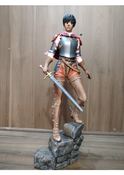 The Berserk Casca Boyalı Figür Büyük Boy 25CM