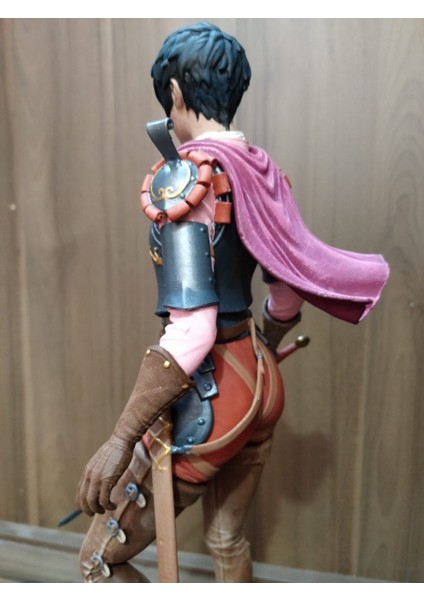 The Berserk Casca Boyalı Figür Büyük Boy 25CM